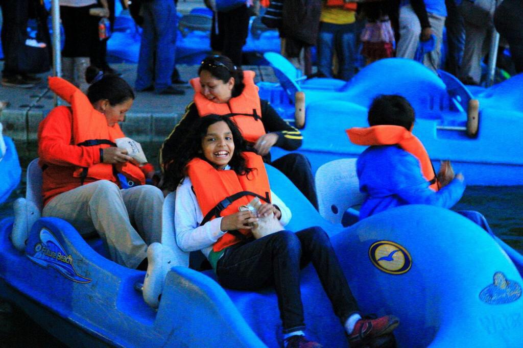 ManceraMiguelMX's tweet photo. Más de 2,000 espectadores disfrutaron la función en el Lanchacinema que tendrá función el 1er sábado de cada mes #mm http://t.co/JyrAi4qHfs