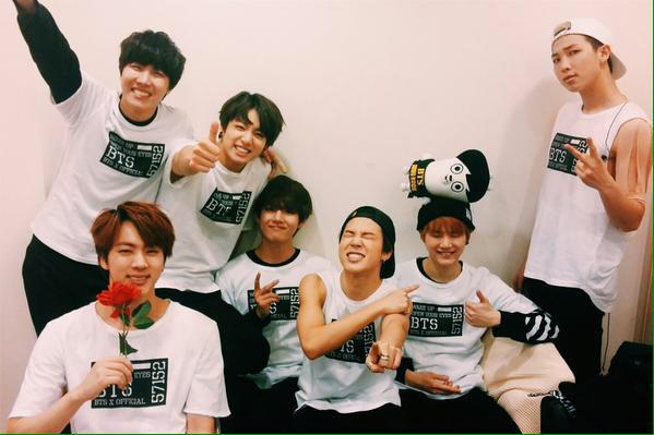 Momo_MiuMiu's tweet photo. #TheRedBulletInChile #TheRedBulletInLatinAmerica
@BTS_twt
Beautifull ^^~~ ❤️ http://t.co/R4aegF91cg