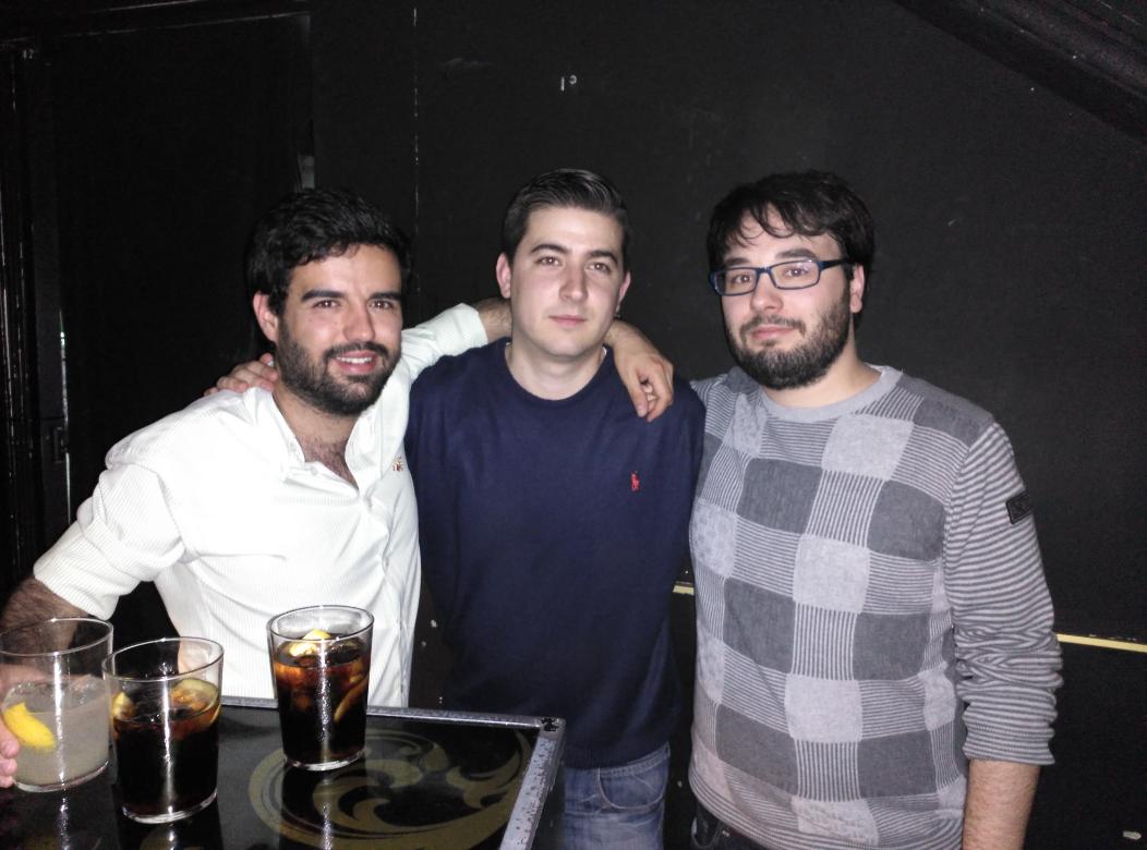 Sergio_AlRu's tweet photo. Si somos los mejores, que se le va hacer... @Chuchi_Gaita @Javimp89 http://t.co/xJ0yhTLRUE