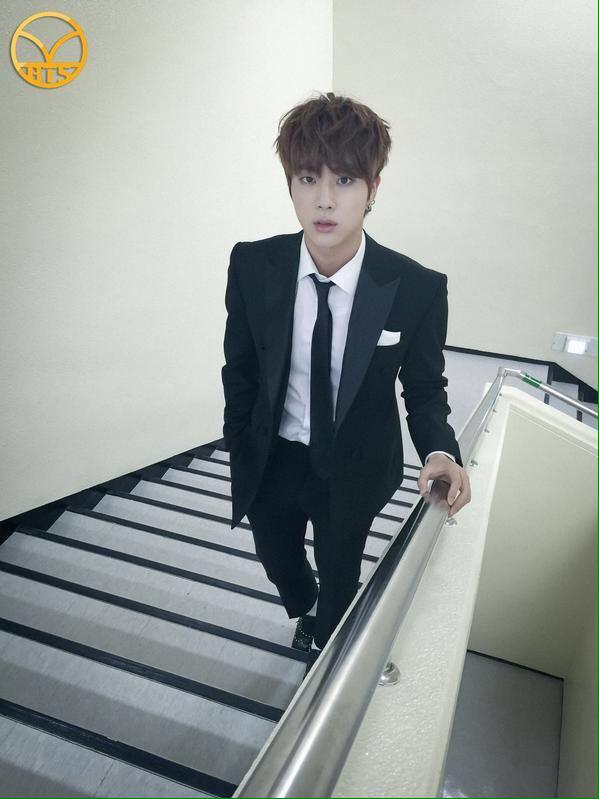 Momo_MiuMiu's tweet photo. #TheRedBulletInChile #TheRedBulletInLatinAmerica
@BTS_twt
Princeso 😙~!! http://t.co/9w8Mwwzll4