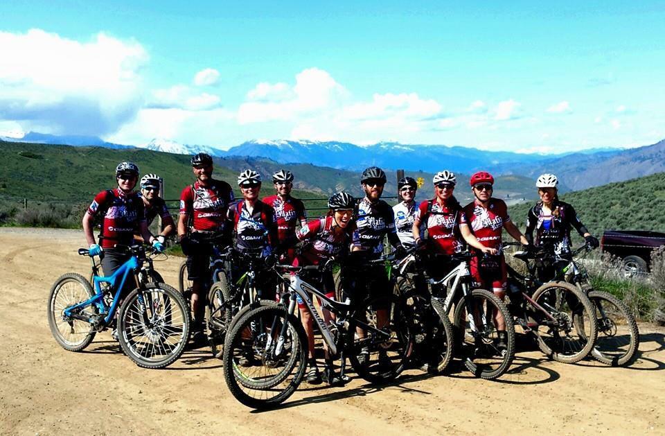 MTBlawyer's tweet photo. Love the @MafiaRacingNW crew. So much fun on bikes with great people at this weekend's team camp. #rideWA #mtbWA http://t.co/CCb4qKkHgQ