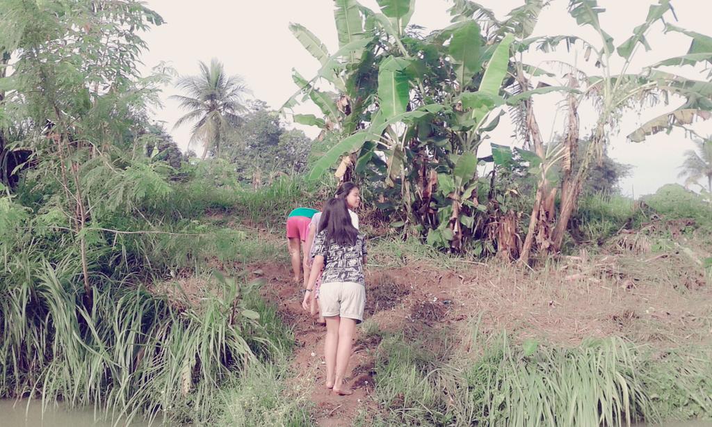 SRamadila's tweet photo. TFT AnindiaFauziah :* ({}) @sabilazhr @wahyulestya @sitimelinda42 @jihan_arishanty http://t.co/JWZqfh7XO5