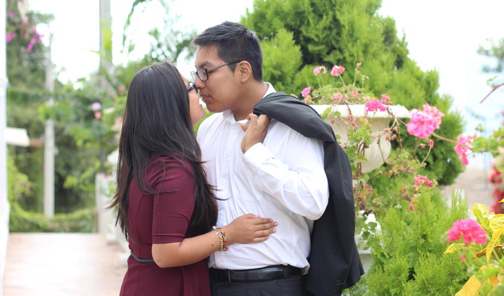 Carito2896's tweet photo. 1 año con el mas lindo de todooos! Te amo mi vida por siempre y para siempre! ❤️ @Renzooooooooo http://t.co/fKWp9LgA4U