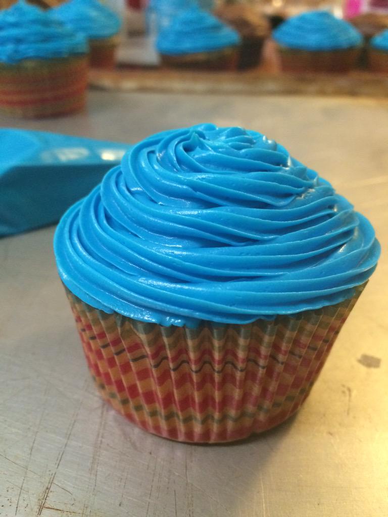 brookeybangbang's tweet image. I made a perfect #cupcake and I will never ever ever ever ever stop talking about it #foodporn #bakingperfection