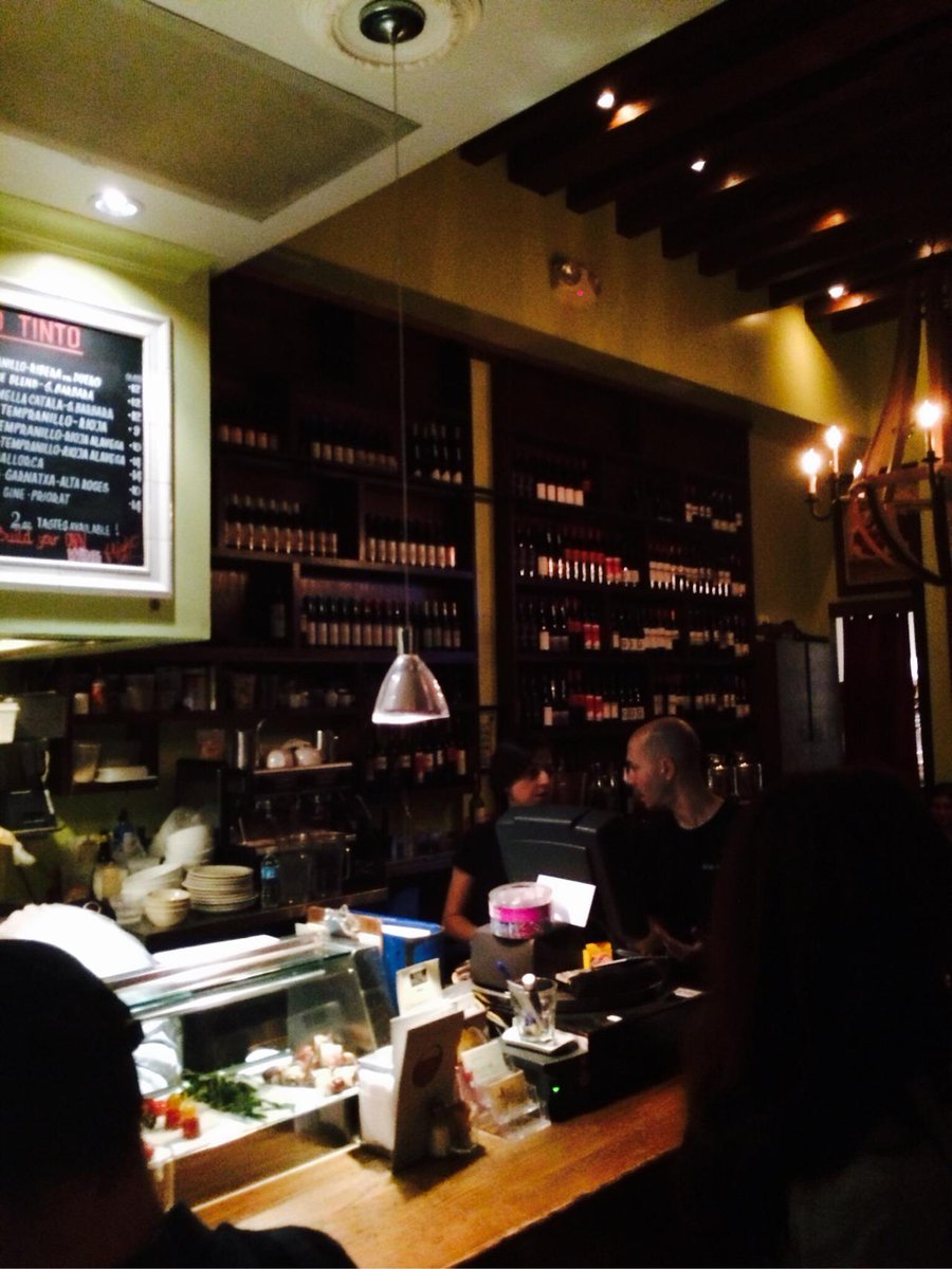 Thenightlycrew's tweet photo. From Bar Pintxo via @BARTRENDr: Looking for a place to sit! #crowds http://t.co/mIp8Wwvisa