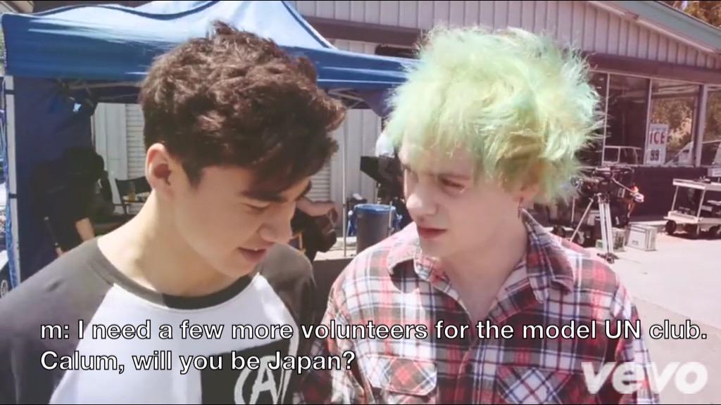 5SOSAsParksNRec's tweet photo. http://t.co/jeRYzaNlm0