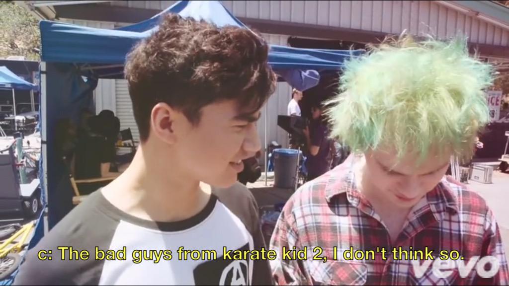 5SOSAsParksNRec's tweet photo. http://t.co/jeRYzaNlm0