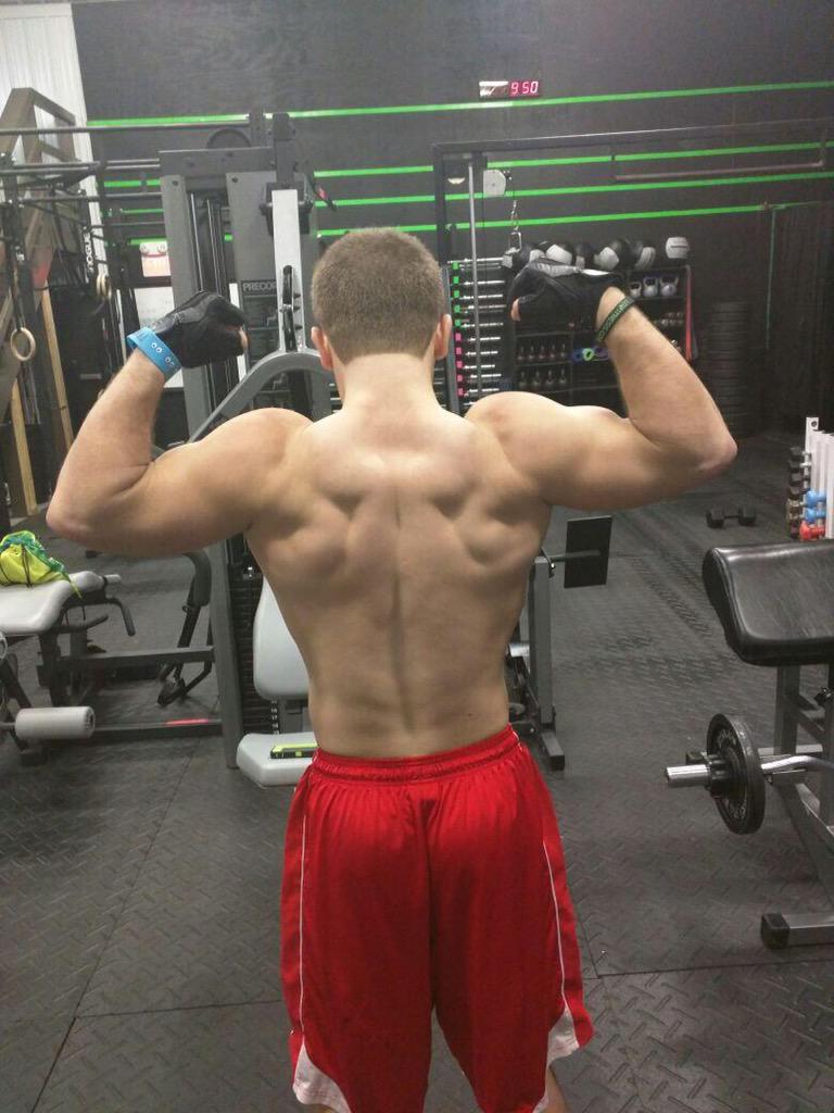 NickyGHeifner's tweet photo. Gains, 13 weeks in and still praying I can win her back. Better in every way, and the gains are showing! ^.^ http://t.co/gFqMco0LCc