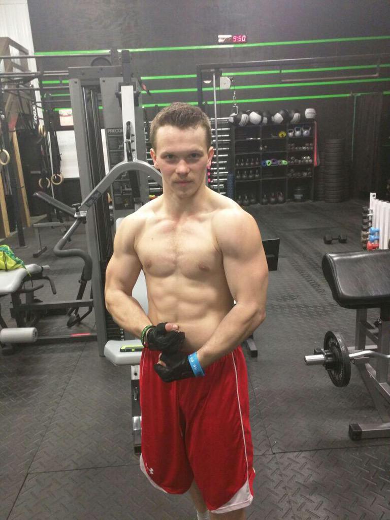 NickyGHeifner's tweet photo. Gains, 13 weeks in and still praying I can win her back. Better in every way, and the gains are showing! ^.^ http://t.co/gFqMco0LCc