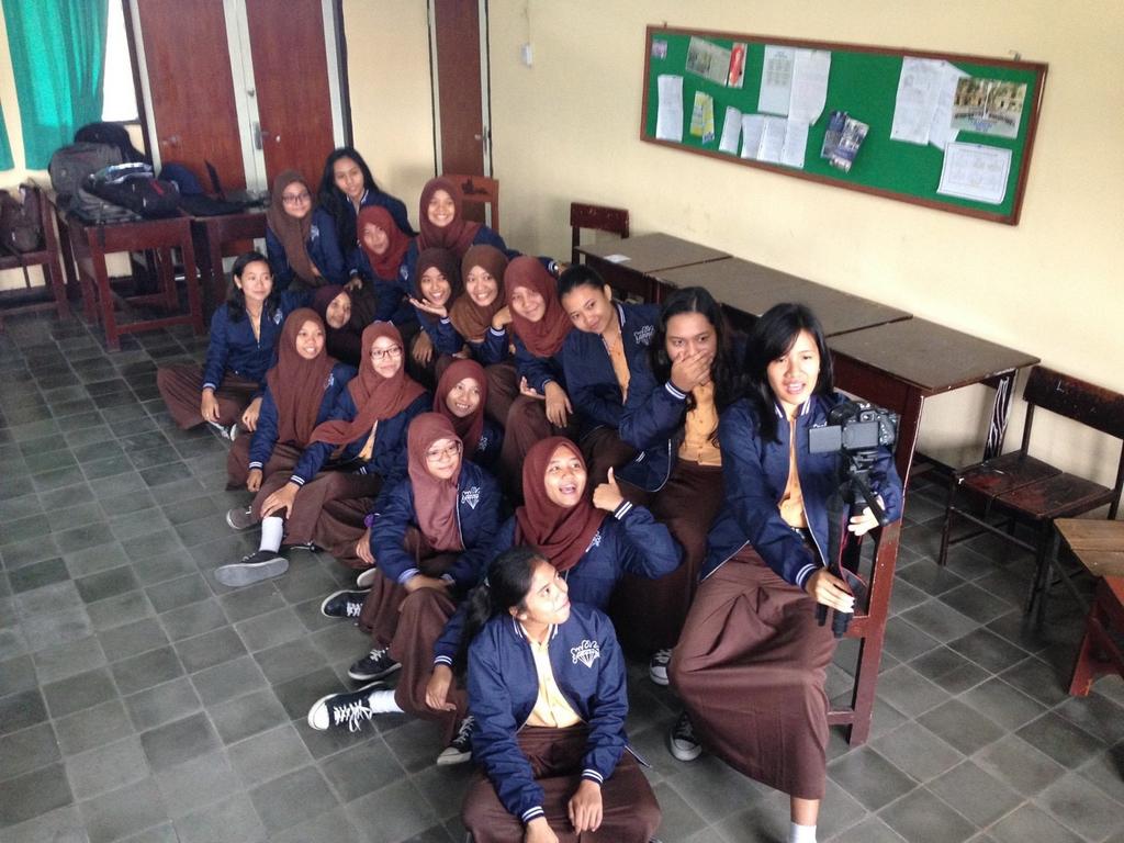 "<a href="/riskautamiii/">Riska Santri Utami</a>: <a href="/lavascal/">XII IPA 3 2014/2015</a> @jegolKanakSasak #LOMBOKituJEGOL "