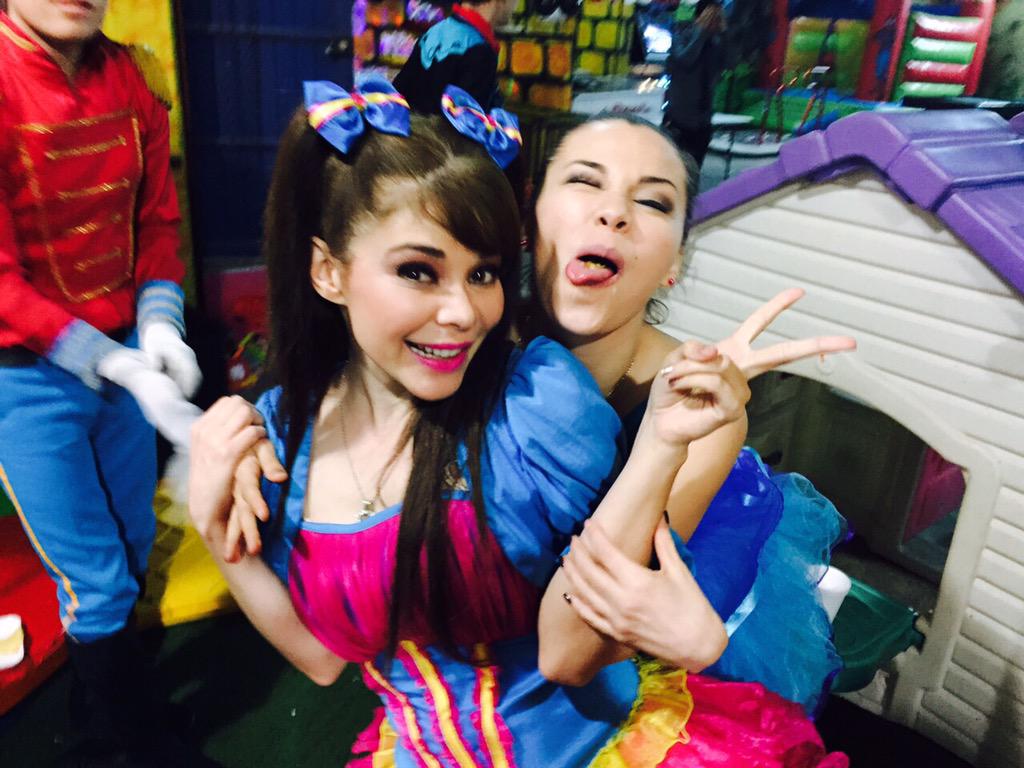 CrewElizondo's tweet photo. “@lizeelizondo: #LasPapitas 😜 hoy labore con @anacelia_tv http://t.co/NTHv5olJTP”