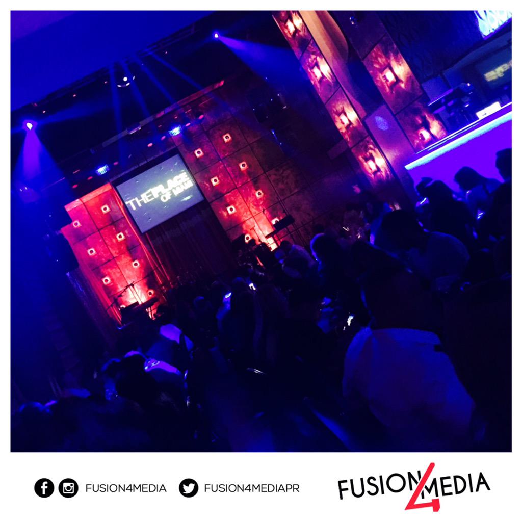 fusion4mediapr's tweet photo. Disfrutando de @Alexisvaldes en @placeof #TheplaceofMiami @LaMarleneMaseda @ClaudiaValdes21 #AlySanchez @VladyGomez http://t.co/xPLTXS8DrE
