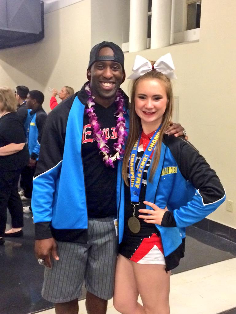 allysonjones_11's tweet photo. great way to end the season! #R4GE #exciteohana http://t.co/buOnZE06j5