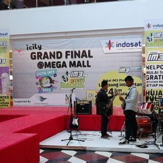 Grand final im3 batambagus at megamall now.please support us :)
