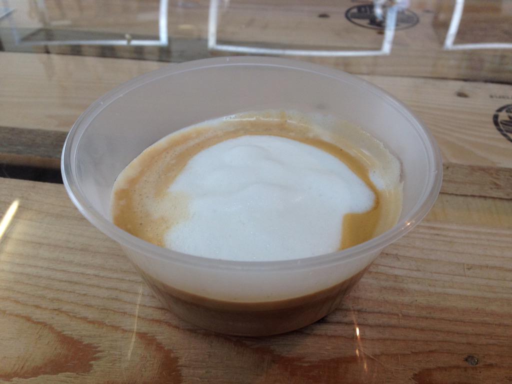 Biskaties's tweet photo. Forgot my mug and need #coffee before Sunday morning #run. Bring on random plastic bowl! #InventAnything #HappyEaster http://t.co/wlPHSQGq1c