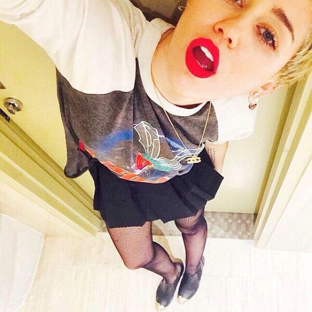 nayu_smiler's tweet photo. さあ、Twitterの中に何人smilerいるかな💭💕

#smilerRT
#miley好きな人RT 
#趣味合いそうな人RT 
#RTから気になった人フォローします ✨

Miley好きならLet'sRT!! http://t.co/u7Q4RfUqRz
