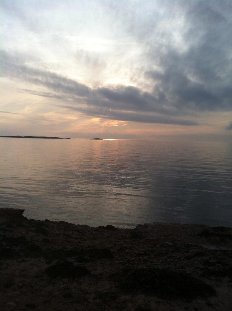 corriasara's tweet photo. Anche questa è Sardegna!! Non solo costa Smeralda!!  Su crastu biancu!! http://t.co/1u0W0NG303