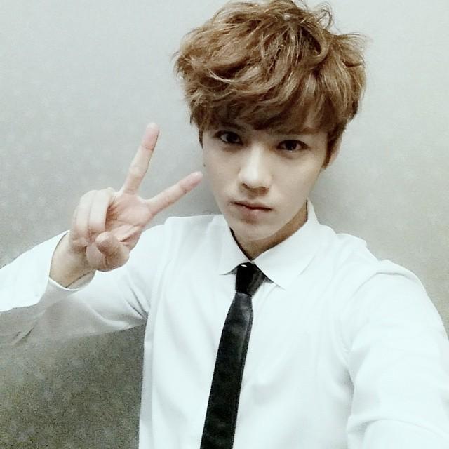 \"KarmenCej: Happy Birthday to you,
Happy Birthday to youu <3
I wish you all the best Lu Han <3 