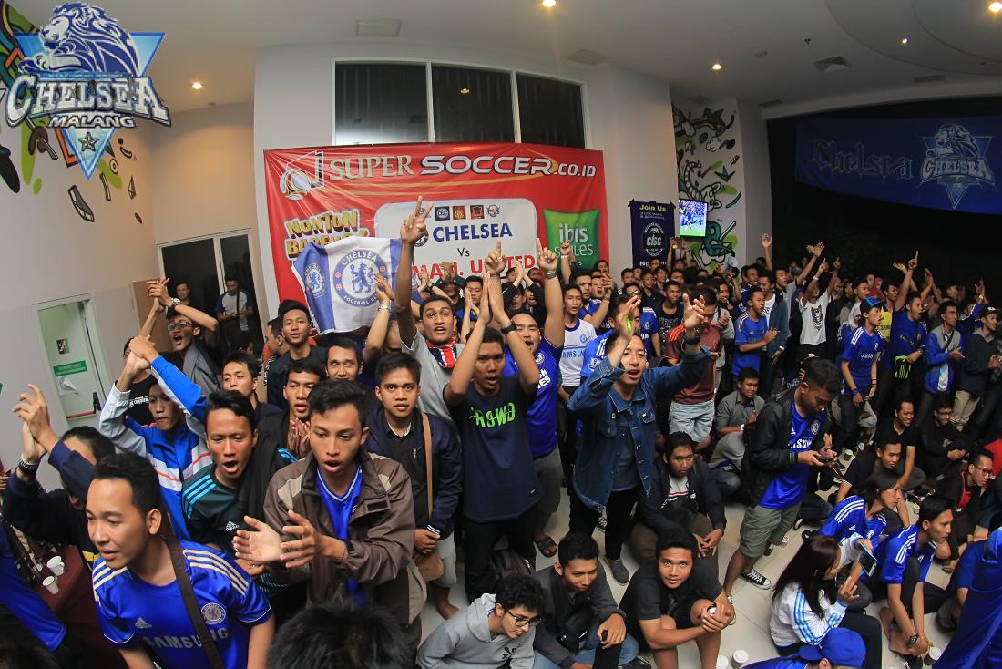 RVDhood's tweet photo. #ChelseaMalangSurgaDuniaku "@ChelseaMalang: Saklawase #BIRU, Umak? #YoIkiChelseaMalang http://t.co/ZMgbZUTUNb"