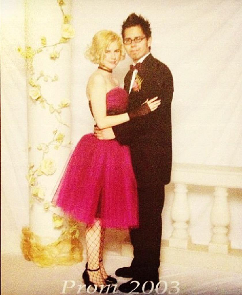 iMJulianM6's tweet image. @dinahjane97 awwww glad you had fun babe! Check out me &amp;amp; my bestie @AiressDee at our prom #BackInTheDay #prom2003 lol