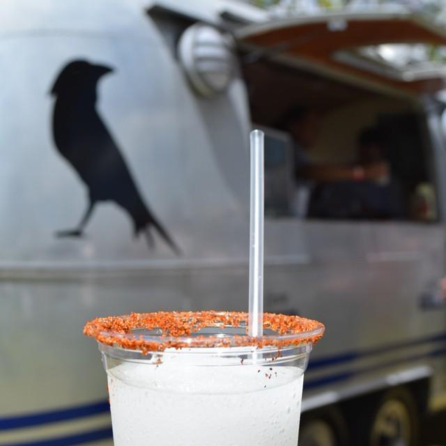 CurioGastro's tweet photo. Cuervo está obsequiando margaritas de limón en @rondantefest http://t.co/fx5lInZgpw http://t.co/qX7M15UPZR