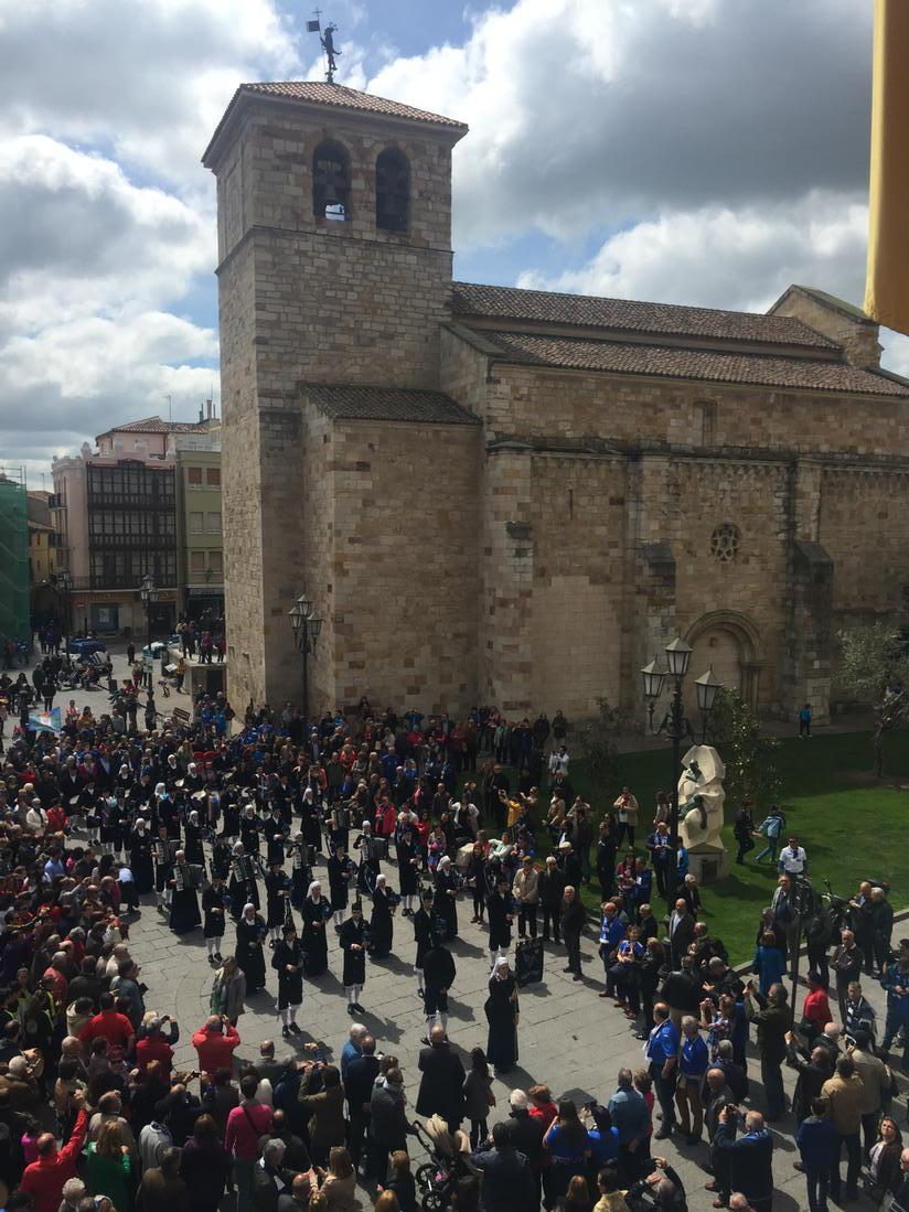 Muy buen dia en zamora con <a href="/GaitasOviedo/">B.G.Ciudad de Oviedo</a>  y con <a href="/RealOviedo/">Real Oviedo</a>