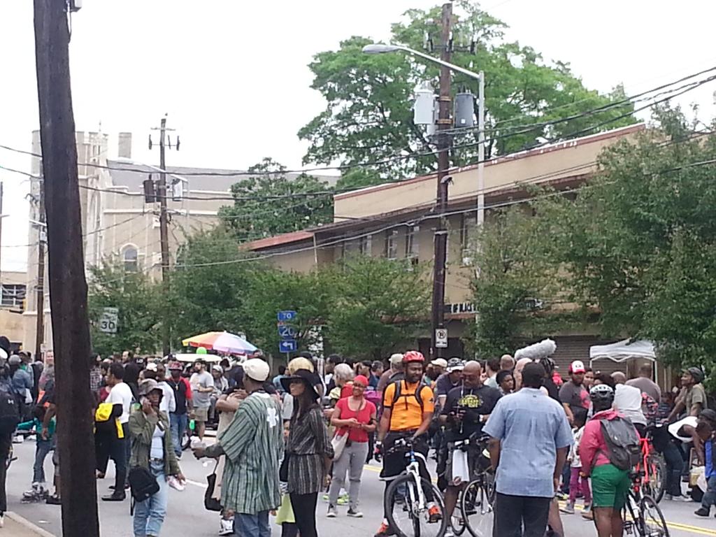MITPAtlanta's tweet photo. Despite the rain #MITP2015 and #AtlantaStreetsAlive are going strong! @ATLStreetsAlive @AtlantaJazzFest http://t.co/tcfc0MSwV9