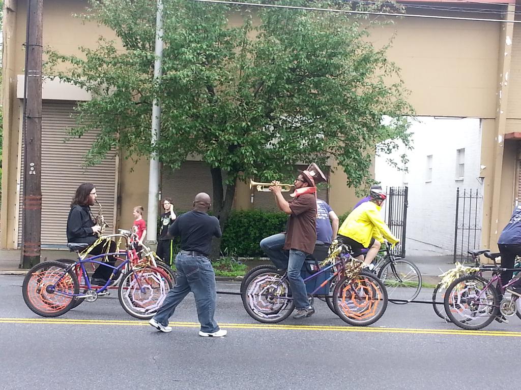 MITPAtlanta's tweet photo. Despite the rain #MITP2015 and #AtlantaStreetsAlive are going strong! @ATLStreetsAlive @AtlantaJazzFest http://t.co/tcfc0MSwV9