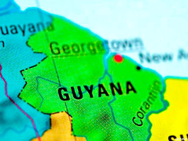 Laiguanatv's tweet photo. Comiéndose la luz: Guyana sigue explorando en aguas del Esequibo venezolano (+ Exxon Mobill) http://t.co/RUxINepOmA http://t.co/nUzwUsvTeL