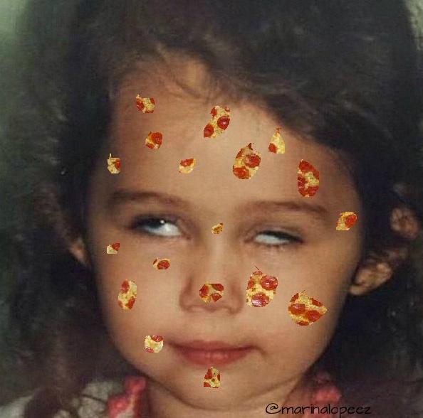 marinalopeez's tweet photo. Pizza pizza everywhere hmm Iloveuuu!♥ http://t.co/t8tOk6VGJl
