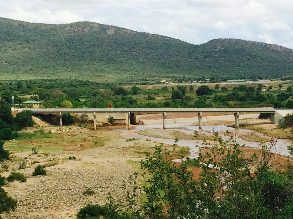 RoadsAgency's tweet photo. One of the bridges designed and constructed by Roads Agency Limpopo - Olifants River #Mafefe http://t.co/ZFrX6bGttN