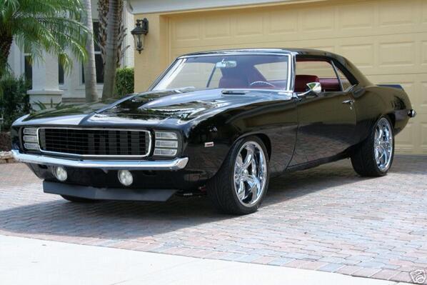 carspix's tweet photo. RT if you want this Camaro 😍🙌 http://t.co/T2xgCufHTX