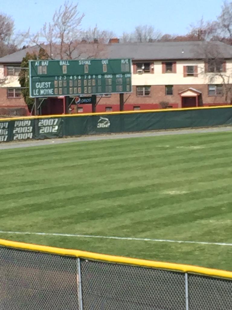 3maggiebrown's tweet photo. SCSU wins the first game of today's doubleheader 5-3. #CMM274 http://t.co/aNIknkDngT