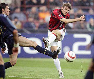 ± 1 jam lagi menuju kick-off... #DerbyDellaMadoninna #ForzaMilan #SansiroNotMeazza