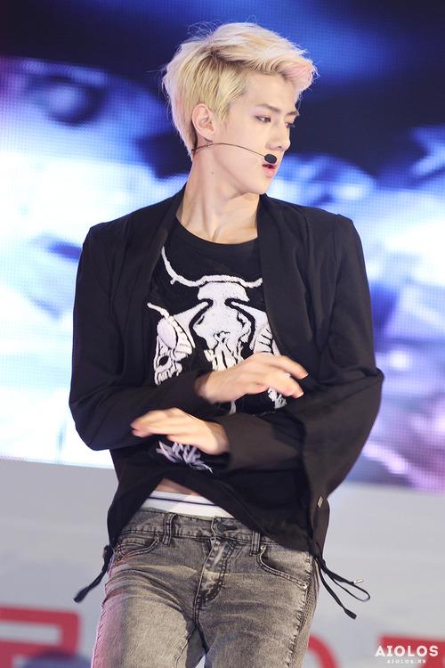 ce_hun's tweet photo. S E H U N ~
#Sehun #Exo http://t.co/EHvrDfeeu4