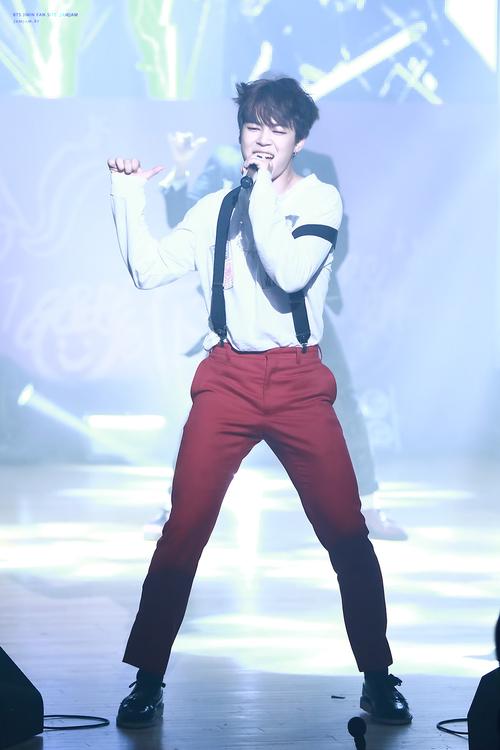ce_hun's tweet photo. J I M I N ~
#BTS #Jimin http://t.co/BGTKcAarfu