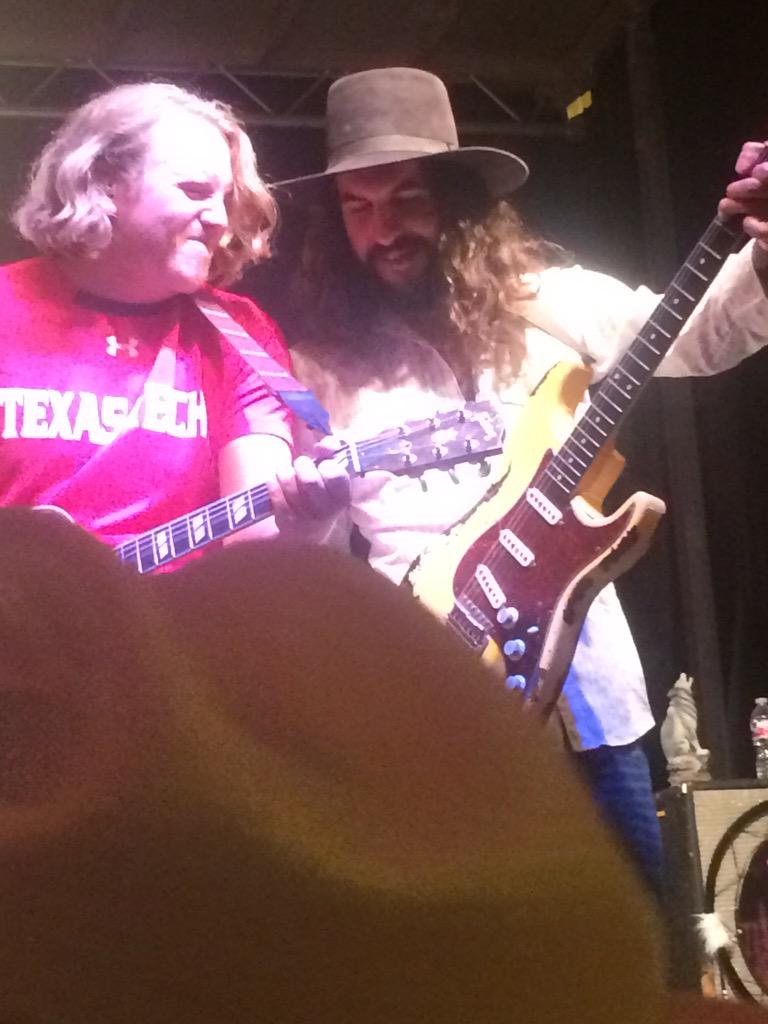 ro_txgunslinger's tweet photo. successful bday celebration! @georgiannaaaa  thx for sharing it with me! #21 #id?yesplease #84W>84E http://t.co/Yjjwj0jdkc