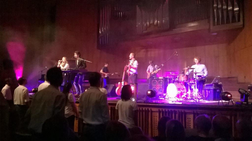 What a great performance by  <a href="/JoshuaNaDieReen/">Joshua Na Die Reën</a> and <a href="/TuksCamerata/">Tuks Camerata</a>. Dankie vir jou eerlikheid in jou musiek. :-)