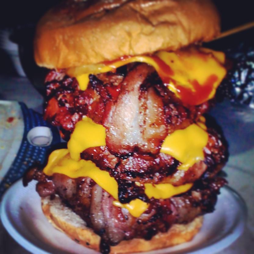 bbqLoVEcLub's tweet photo. AHHHHHHHHHHHHHH!!!!!!!!
#OpenWide #foodporn #BBQLoveClub #heartAttack #tripleBypass #Panama #tonsOf #Bacon #beef http://t.co/AdDUcUhWVk