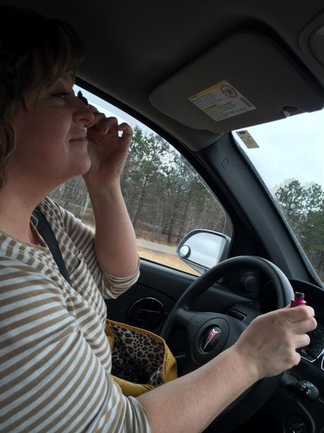 buck30buzz's tweet photo. @foxpokerfox would this qualify as distracted driving? #ImScaredForMyLife http://t.co/vsrE9Q7Mqr