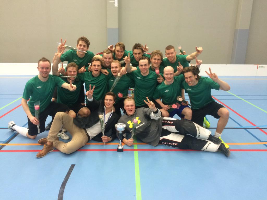 fbc_ky's tweet photo. Suomenmestarit 2015! http://t.co/GXDnsVrrwi