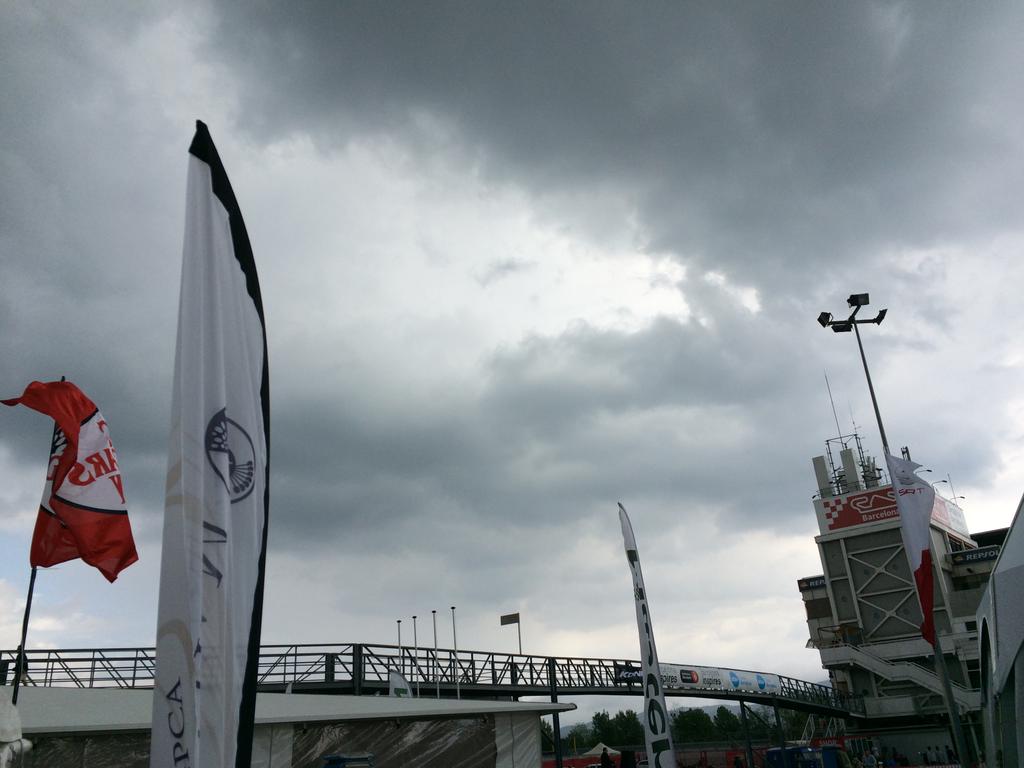 ArbuthnotLatham's tweet photo. Where is the sun in Barcelona? Great weekend thanks @HGPCA . http://t.co/iTJ74Ln6t6