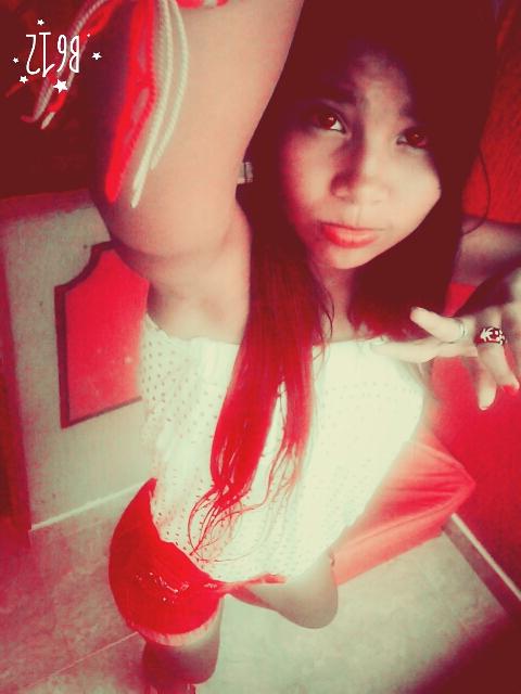 _OtraChaparrita's tweet photo. OJOS ROJOS 🙊💕 http://t.co/tjVrsLgznH