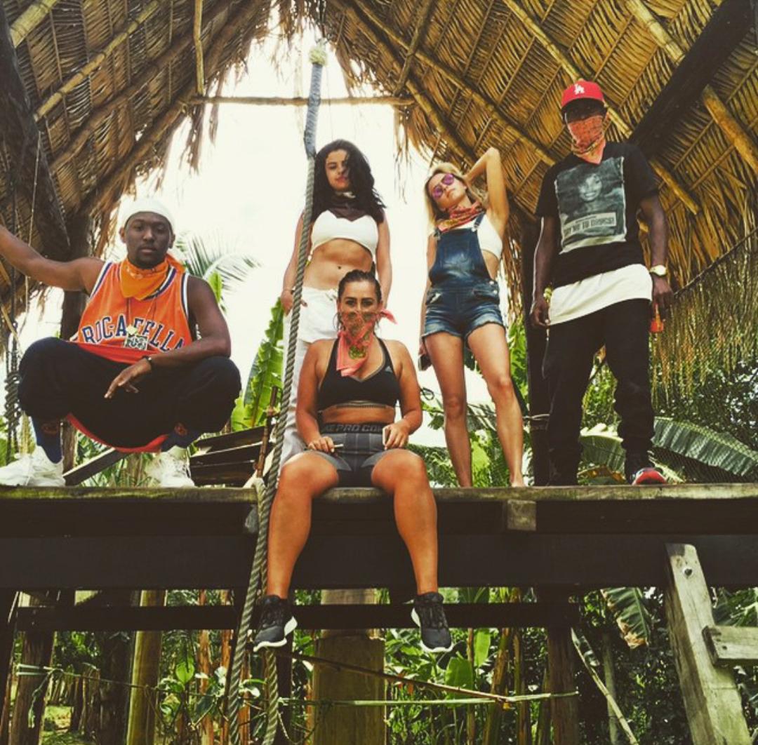 Selenator4_SG's tweet image. #SelenatorshelpDirectioners