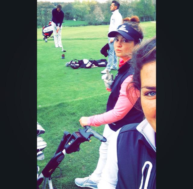 LucyGoddardGolf's tweet photo. Great day with these @sophiemadden97 @thericho9 @MasonPapple #rollontherematch #anyhood http://t.co/ZW4S1TV9fM