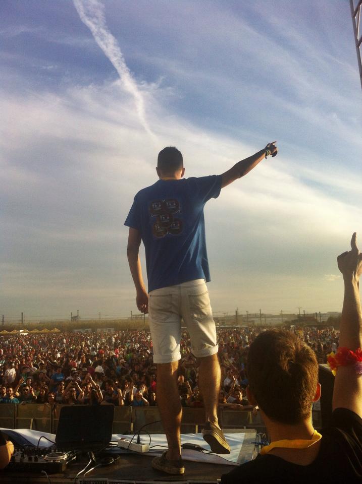 Sunboyzcrew's tweet photo. Enhorabuena a nuestros grandes amigos de .@WeAreIDIIEM que se lo pasaron en grande en Paellas! Puro espectáculo. http://t.co/JhuFkhJBgf