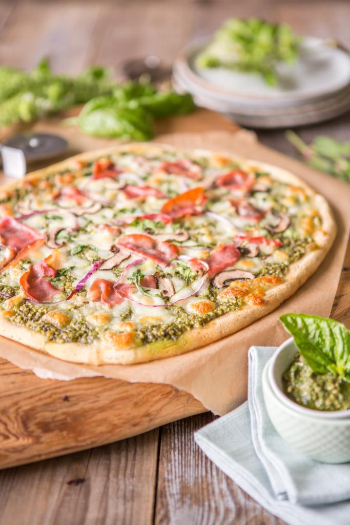 GuideToPaleo's tweet photo. We have a present for you: our Nightshade-Free Paleo Pizza from #MakeitPaleo2! http://t.co/VvpcfmxK5K http://t.co/3u6UQW9ohG
