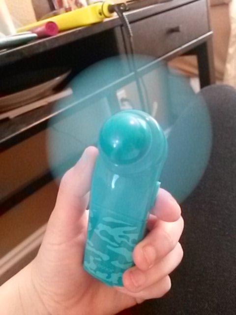 ShayeMae's tweet image. Bought myself a little fan though and it works fantastically. 👌 #noacnoproblem