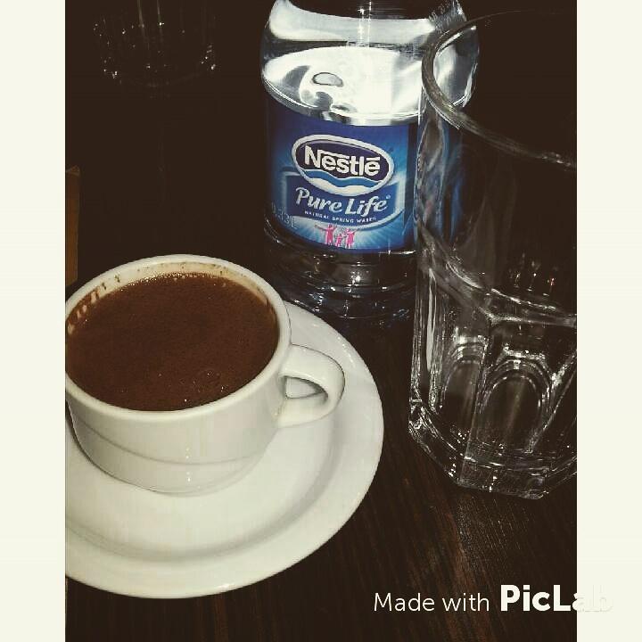 busra27bus's tweet photo. Bi kahve lütfen ;) http://t.co/hnNTYGESbA