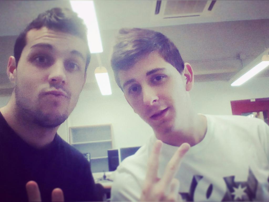 ZemisZN's tweet photo. Por los que se quedan siempre. πππ #BorderRap http://t.co/DCVTOt3wqr